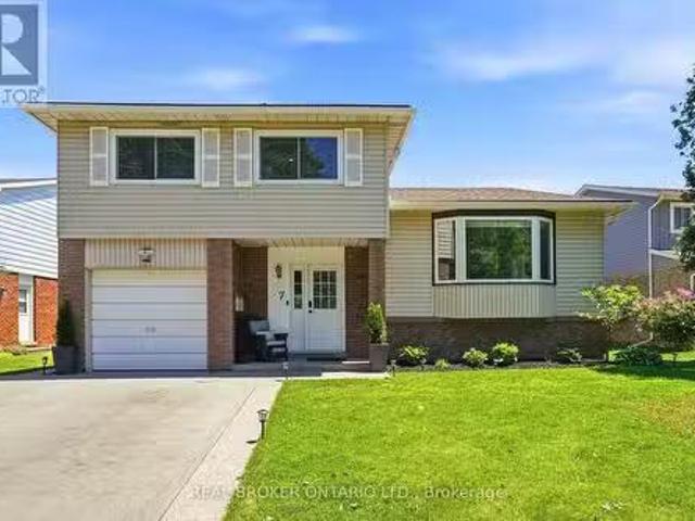 7 Fairington Crescent, St. Catharines Lakeshore, ON, L2N 5W2.