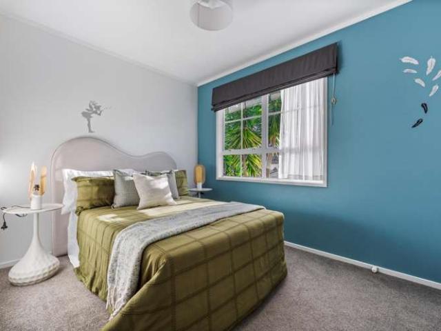 7 Faram Place, Massey, Waitakere City
