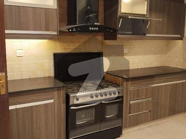 7 Floor 3 Bed Room Apartment Available For Sale in Askari 11 Lahore