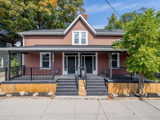 7 Guelph St