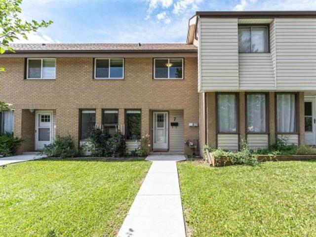 7 Grandin Village, St. Albert, AB, T8N 1R9 townhouse for sale | Listing ID E4499 | Royal LePage