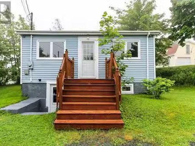 7 Hickeys Place, Torbay, NL, A1K 1K4 house for sale Listing.