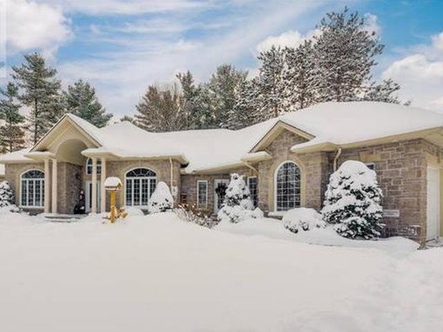 7 HIGHLAND Drive OroMedonte Ontario