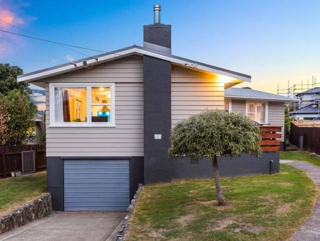 7 Kapekape Place, Pukerua Bay, Porirua City For Sale