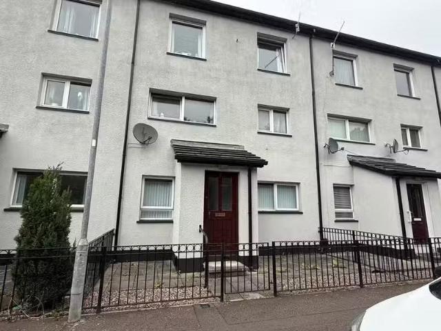 7 Knockmore Square
