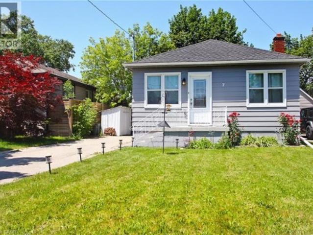 7 Lampton Place, Hamilton, ON, L8H 6J7 house for sale | Listing ID 40829 | Royal LePage