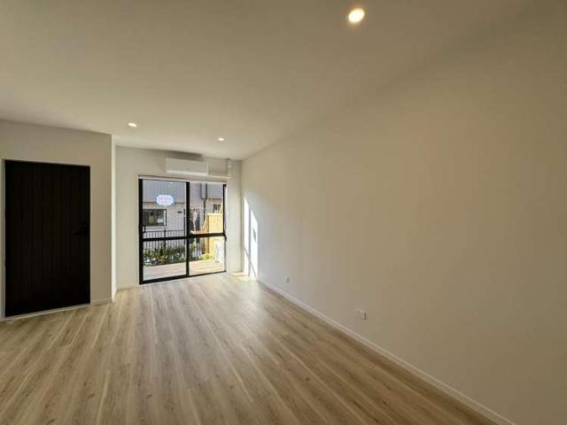 7 Paetai Lane, 1801, Waitakere City