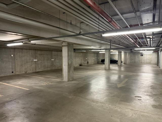 7 parkeringspladser på Havneholmen 20 38