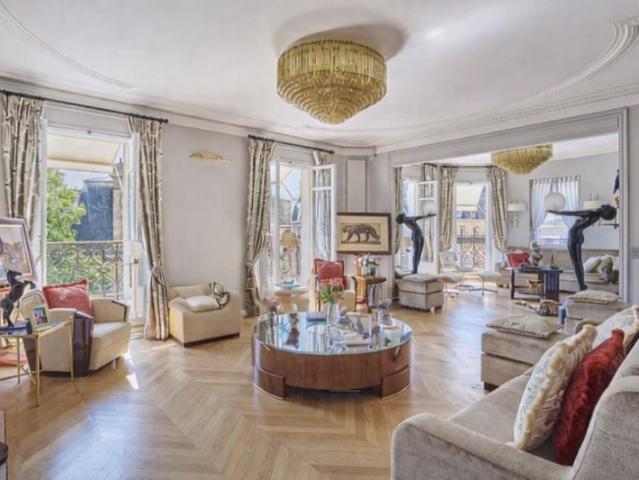 7 pieces 314 m2 prestations luxueuses, balcon filant