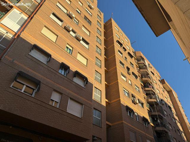 7º PISO TOTALMENTE EXTERIOR CON LA MEJOR ORIENTACION ESTE, MUY LUMINOSO, BUENA FINCA CARAVISTA