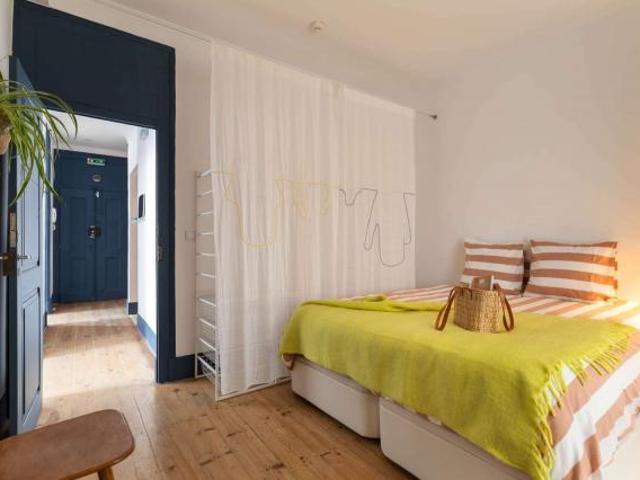 7 quarto, Lisbon Lisbon 1150 024 78022099