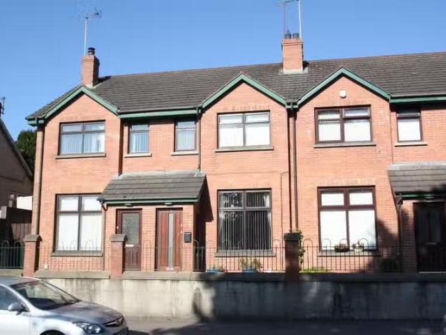 7 Red Row