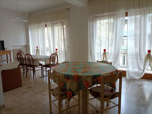 7 stanze in affitto