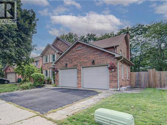 7 Stock Court, Cambridge, ON, N3C 3R4 house for sale | Listing ID 40858 | Royal LePage