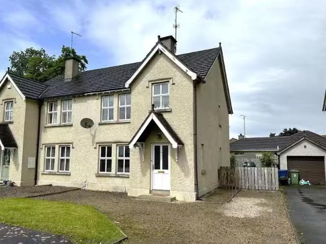 7 Strawhill Manor