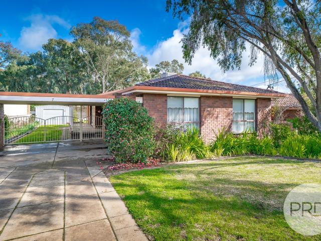 7 Swan St, Ashmont NSW 2650 House For Rent | Domain