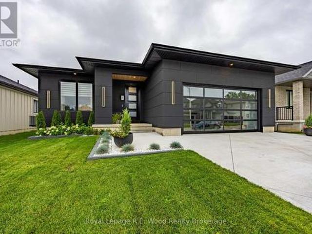 7 Sycamore Drive, Tillsonburg, ON, N4G 5S3 house for sale | Listing ID X13715 | Royal LePage