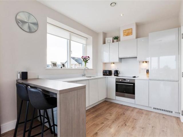7 Sycamore Hall, Clay Farm, Leopardstown, Dublin 18 DNG Stillorgan 4901 MyHome. Ie Residential