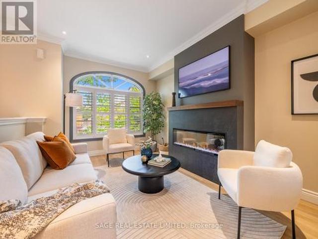 7 San Remo Terrace, Toronto, ON, M8Z 6C5 townhouse for sale | Listing ID W12191 | Royal LePage