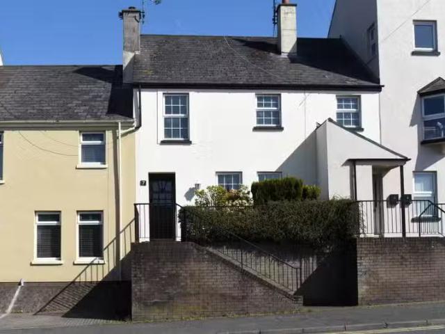 7 Saul Street