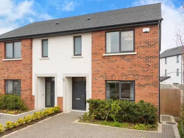 7 Tandy's Walk, Adamstown, Lucan, Co. Dublin, K78H0F8 is for s.