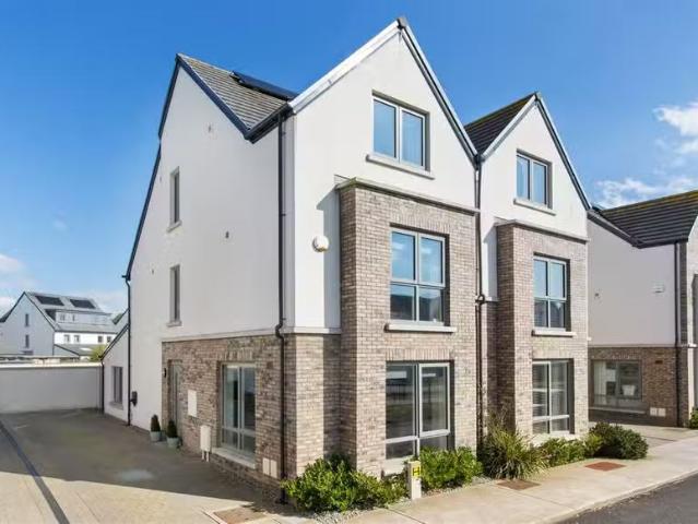 7 The Avenue, Mullen Park, Maynooth, Co. Kildare