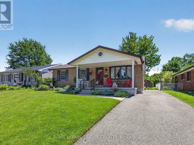 7 Thompson Avenue, St. Thomas, ON, N5R 1G1 house for sale | Listing ID X13615 | Royal LePage