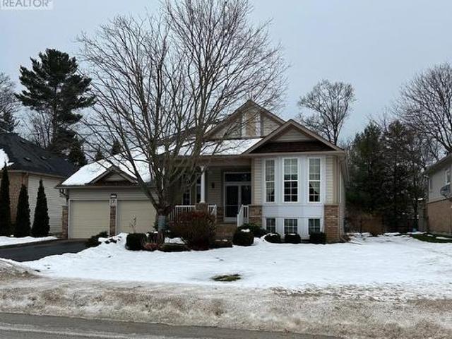 7 Trailwood Place, Wasaga Beach, ON, L9Z 1M6 house for sale | Listing ID S11905 | Royal LePage