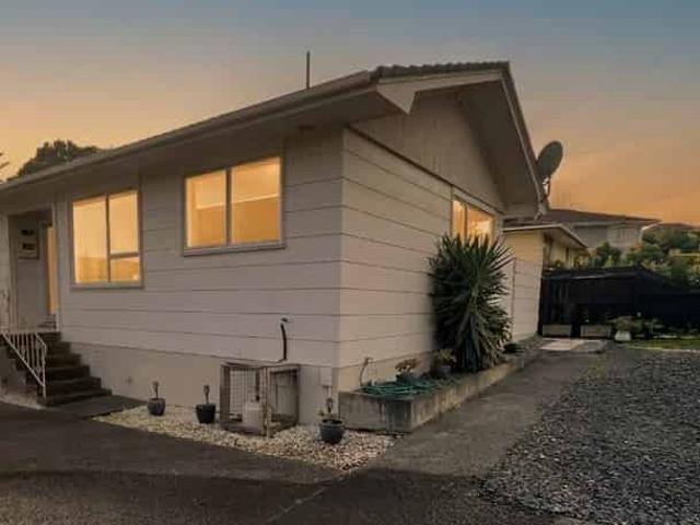 7 Waari Avenue, Sunnyvale, Waitakere City