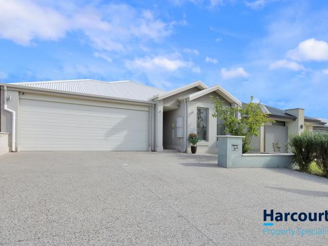 7 Wowomi Street, CLARKSON, WA 6030