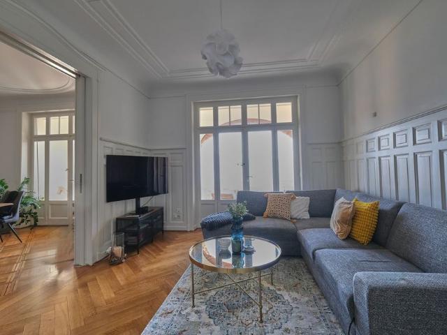 7 Zimmer, 180 m², 1. Stock