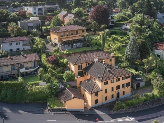 7 Zimmer, 240 m²