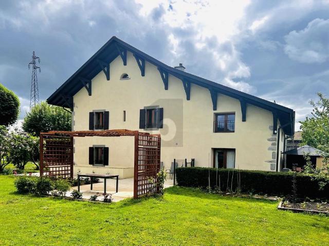 7 Zimmer, 240 m²