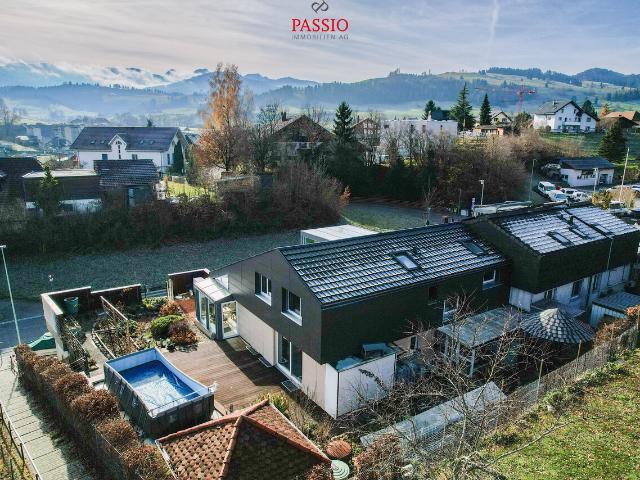 7 Zimmer 2 Familienhaus mit Studio, Gewerbefläche & Alpenblick