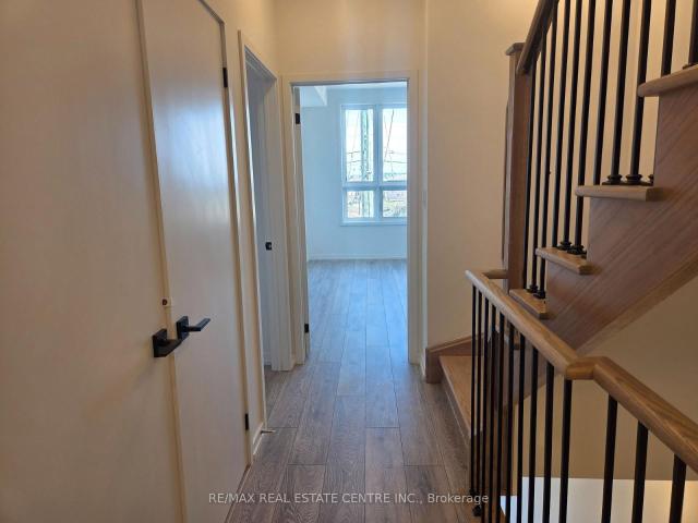 7 16 Lytham Green Circle, Newmarket | Leased, N13549 | Condos. Ca