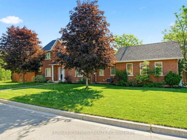 7 1745 Creek Way, Burlington | For Sale @ $1,049,999 | Condos. Ca