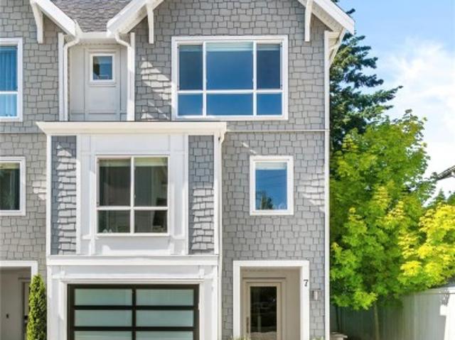 7 1032 Cloverdale Ave, Saanich, BC, V8X 2T9 house for sale | Listing ID 1035 | Royal LePage