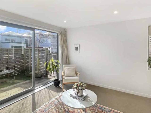 7/ 24 Princess Terrace, Newtown, Wellington