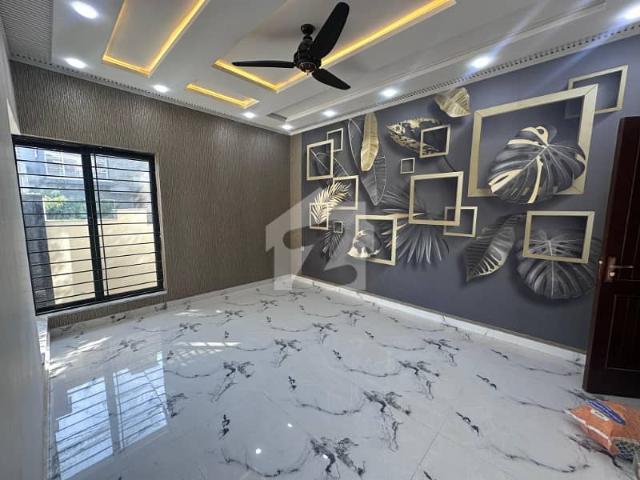 7.25 Marla Beautiful House For Sale