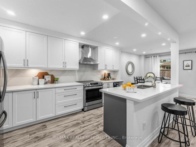 7 405 Hyacinthe Boulevard, Mississauga | 4Beds/2Bath, Townhouse, $699,990 | Condos. Ca