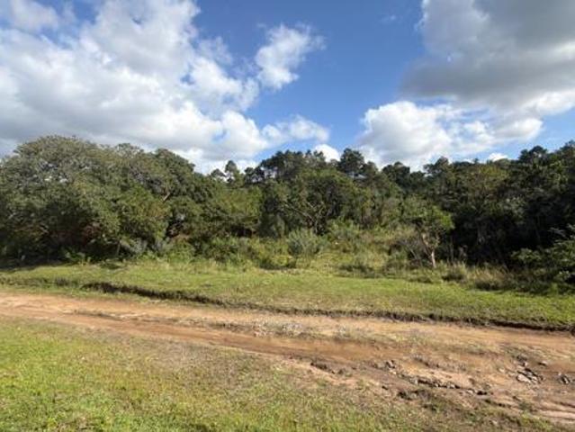 7 415 m² Land available in Hibberdene