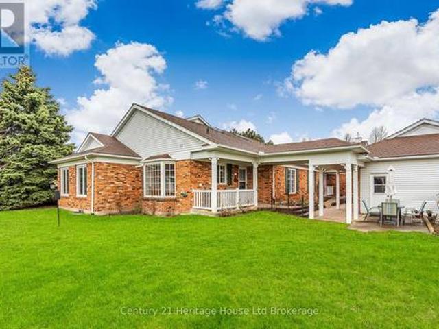 7 4169 Strawberry Court, Lincoln Jordan/Vineland, ON, L0R 2C0 townhouse for sale | Listing ID X12082 | Royal LePage
