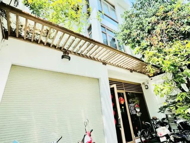 7,4x27m biệt thự khu Kiều Đàm Q7 3 tầng đẹp giá 26,9 tỷ
