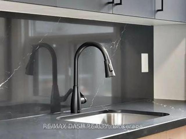 7 50 Raglan Avenue, Toronto, ON, M6C 2L1 investment for lease | Listing ID C13710 | Royal LePage