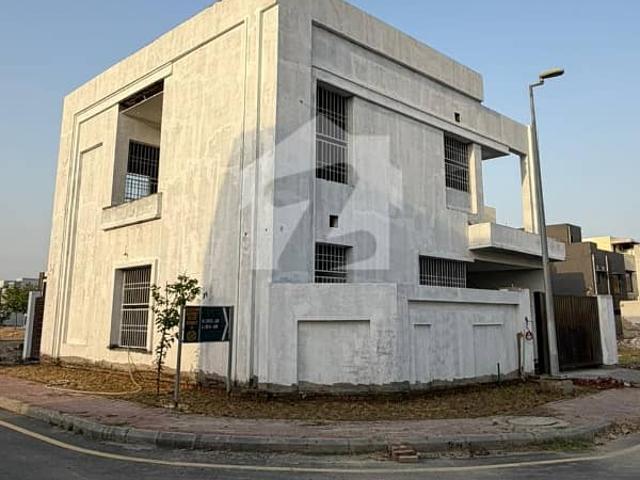 7.5 Marla Corner Almost Complete House In Fully Developed Area Available For Sale In Very Reasonable Price