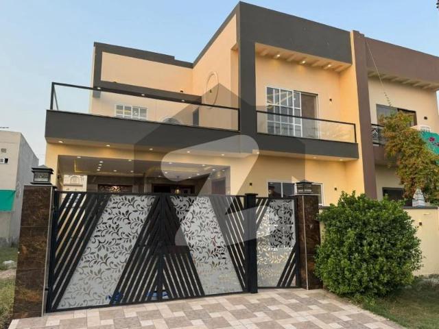 7.5 Marla Luxurious Park Facing House Available For Sale In Buch Executive Villas Multan Buch Executive Villas