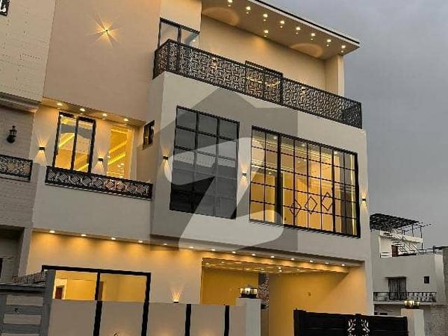 7.5 Marla Triple Story Villa For sale on a Prime Location in Manik Block, Buch Executive Villas Multan