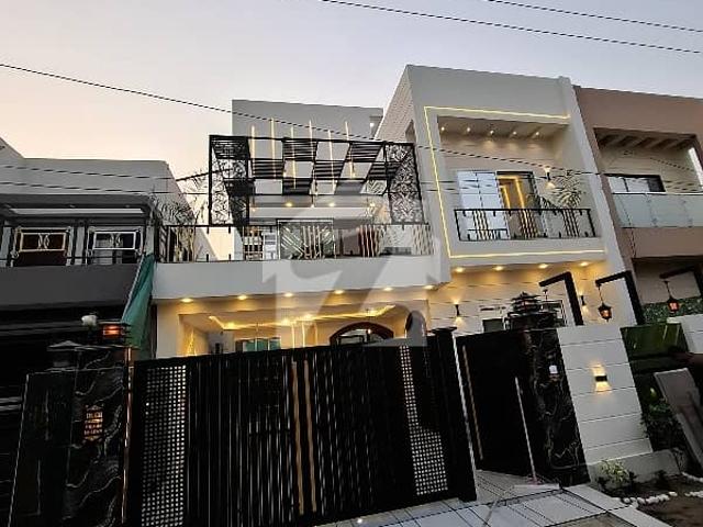 7.5 Marla Ultra Modern Elegant House For Sale In The Heart Of Buch