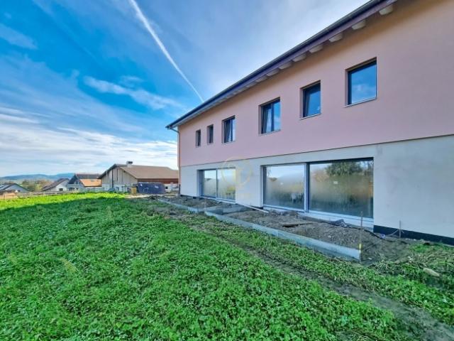 CORCELLES LE JORAT, neue Doppelhaushälfte mit 7,5 Zimmern