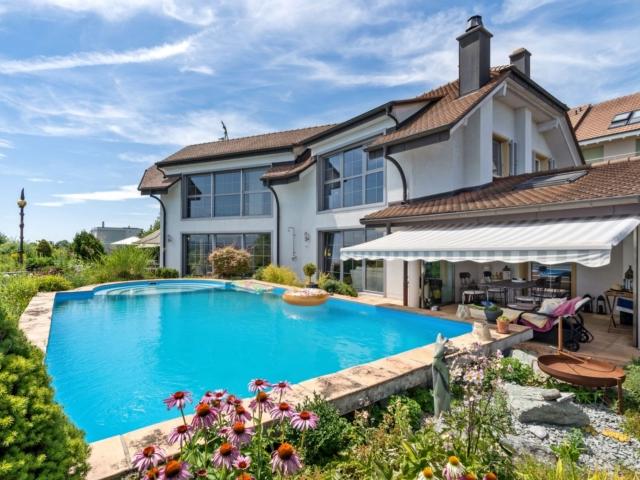 7.5 Zi. Terrassenhaus mit Pool und Seesicht in Bellerive kaufen